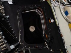 bagaimana cara mengikuti penerbangan mengelilingi Bulan dan bagaimana hal itu akan terjadi?