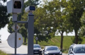 Swiss. Sangat ngebut: dia menuduh temannya, kacamatanya di foto radar mengkhianatinya