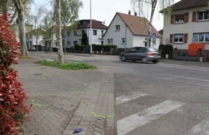 Oberhausbergen. Seorang pejalan kaki tewas terjebak di antara dua mobil, seorang pengendara mobil diamankan polisi