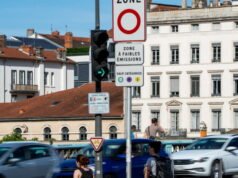 Kebijakan. Majelis mengadopsi undang-undang penyederhanaan dan penghapusan ZFE, zona rendah emisi