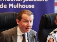 anak laki-laki itu dikurung selama lebih dari satu setengah tahun, ayahnya menghadapi hukuman 30 tahun penjara