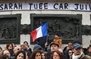 pengacara keluarga meminta pembukaan kembali penyelidikan