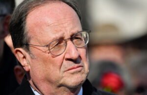 Kebijakan. François Hollande meminta anggaran berikutnya sebesar 49,3, sebelum pemilihan presiden