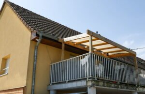 sang ibu khawatir akan hilangnya putranya