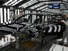 di pabrik Stellantis, penataan ulang Peugeot 408 tidak cukup untuk meyakinkan masa depan