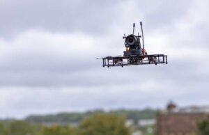 Seekor anjing dan kucing terdampar di zona depan dievakuasi dengan drone di Ukraina