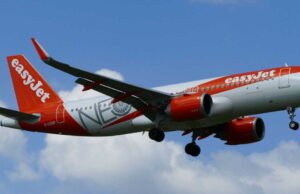 Seorang pilot EasyJet membatalkan pendaratannya di Orly setelah tembakan mortir: landasan pacu bandara ditutup selama 1 jam 30