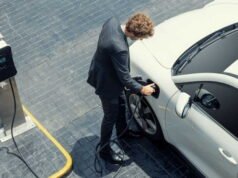 Mobil listrik: pemerintah ingin meningkatkan jumlah stasiun pengisian daya di jalan raya sebanyak lima kali lipat pada tahun 2035