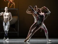 Di Monaco, koreografi miniatur untuk persepsi visual dan suara